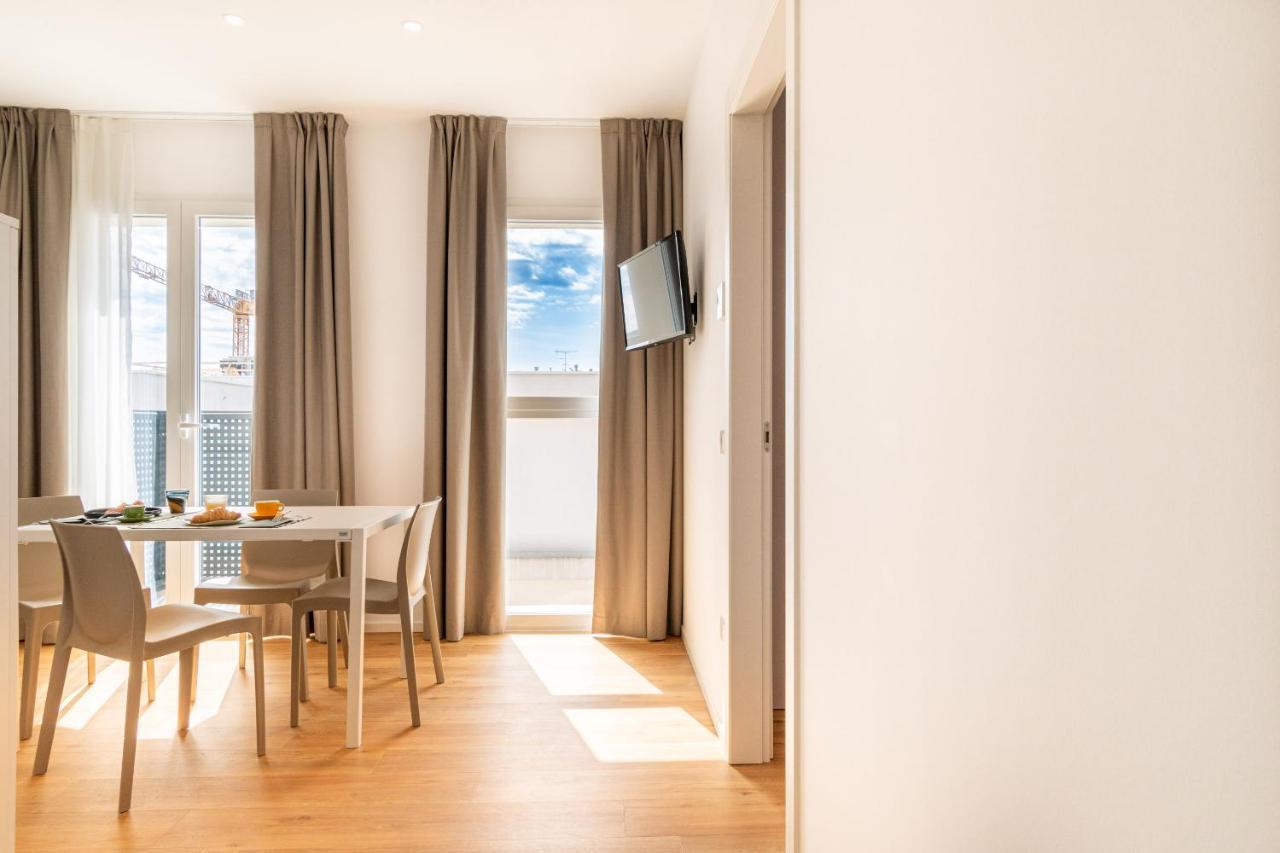 Superior Aparthotel *