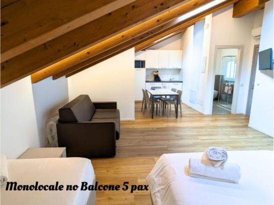 Superior Aparthotel *